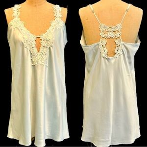 Shimmery icy silvery blue lace nightgown nighty babydoll lingerie negligee 90s